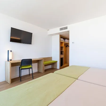Hotel Ohtels Carabela 4*