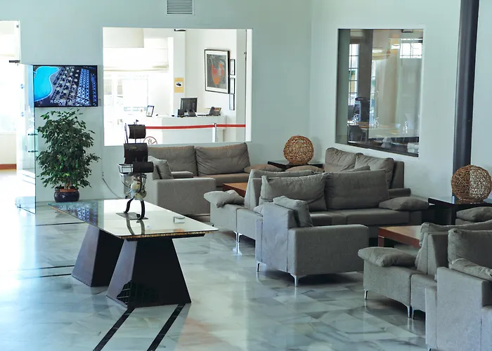 מלון Ohtels Carabela 4*