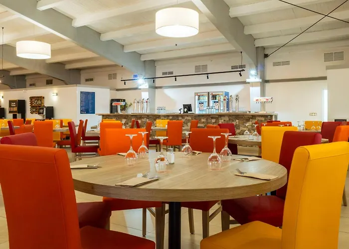 מלון Ohtels Carabela 4*