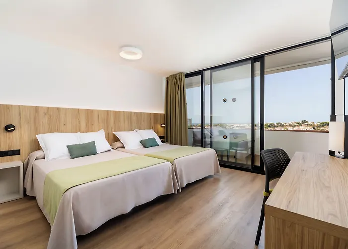 Ohtels Carabela מלון
