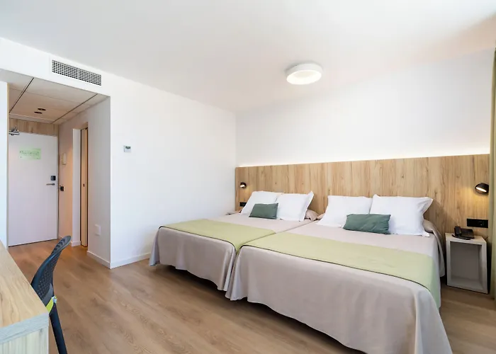 Ohtels Carabela מלון